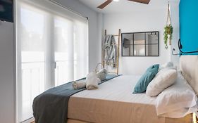 El Palo Beach House, Seaside Detached Duplex 20 Metres from the Beach, Málaga